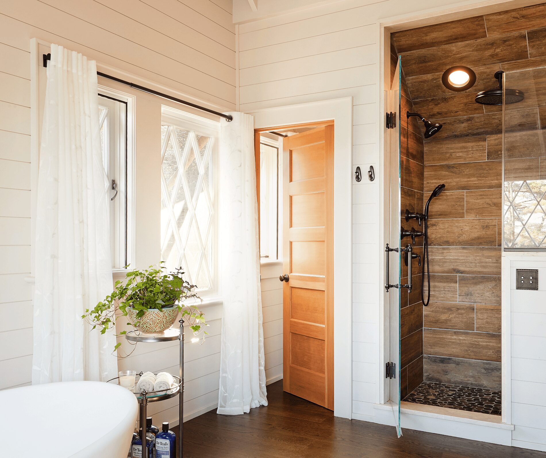 Bathroom Sekon Camp Andrew Chary Architect